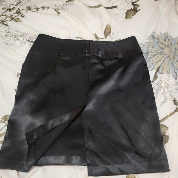 Rampage Satin pencil skirt - Picture 7 of 7